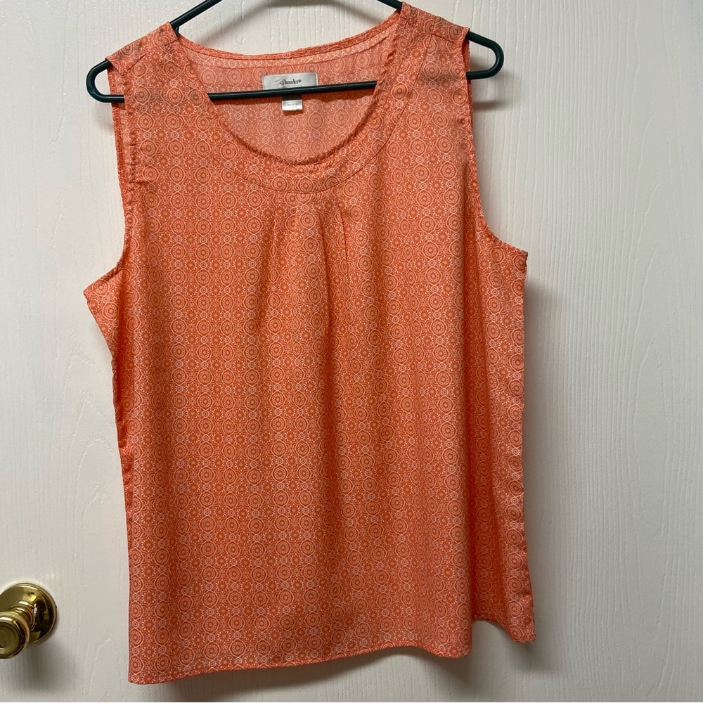 ☃️ X size dressy peach tank top by CJ Banks.  So cute and flattering.